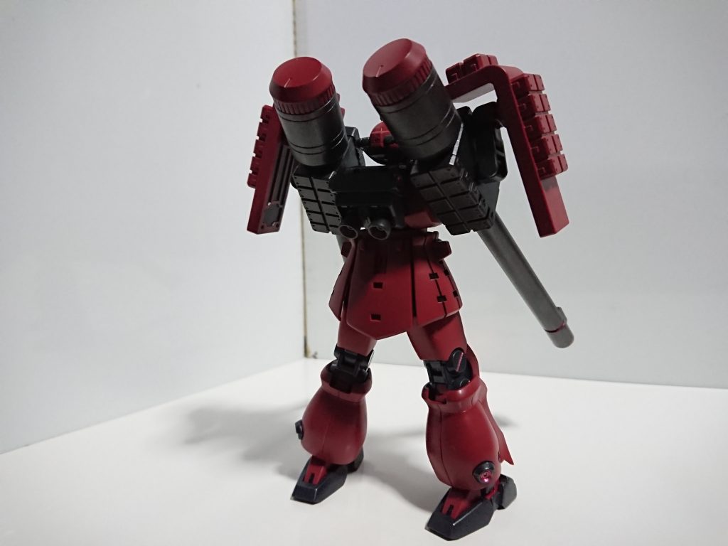 バックパックも小型化して邪魔にならないようにしてます。