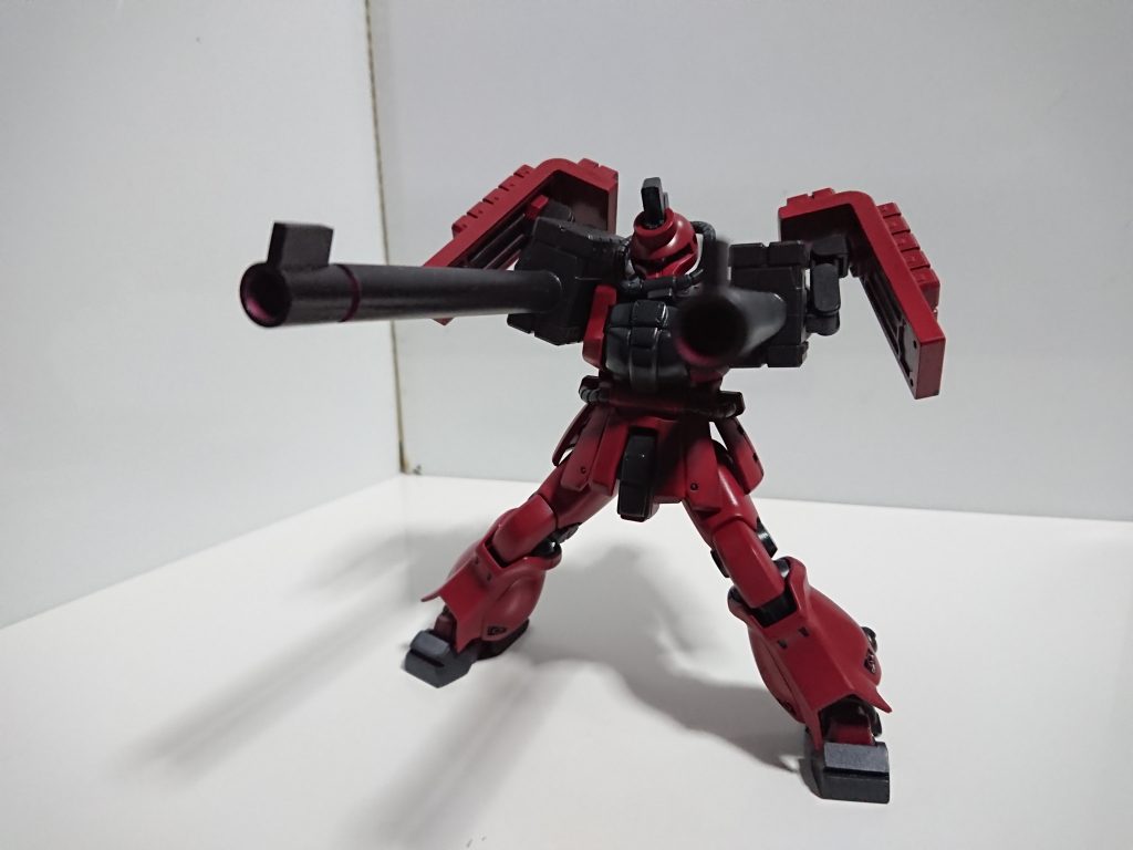 腕部大型ビーム砲大出力のビームを連射(最大7発)できる両腕の大型ビーム砲。撃ち過ぎるとオーバーヒートします。