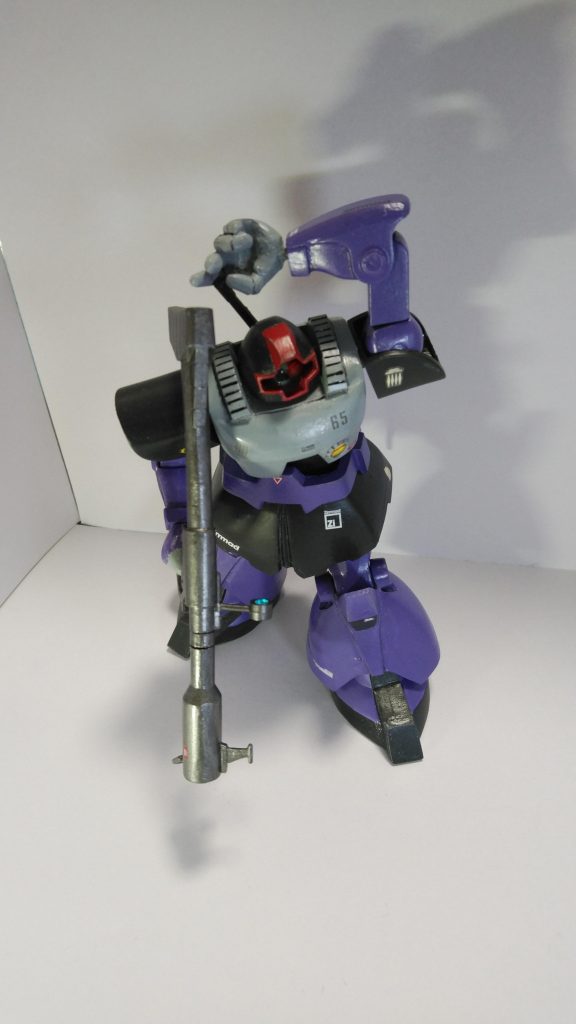 ヒート剣を抜刀あれ?ヒートサーベル?ヒートソード?なんだっけ?たまに忘れる……モノアイはボールジョイントを仕込んで自在に動きます☆