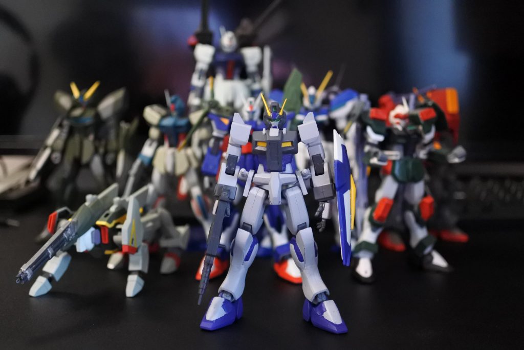 背中のストライカーパック接続部は、組み換えができるように敢えて残してあります。