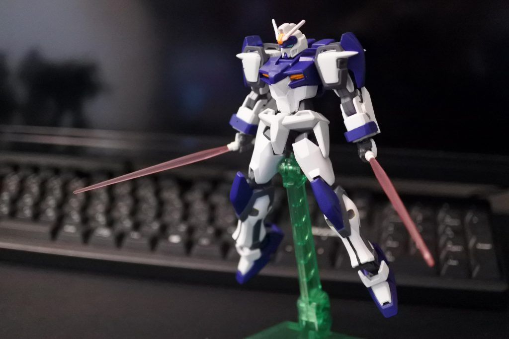 EGストライクをベースに、頭、肩、バックパックをデュエルから持ってきています。