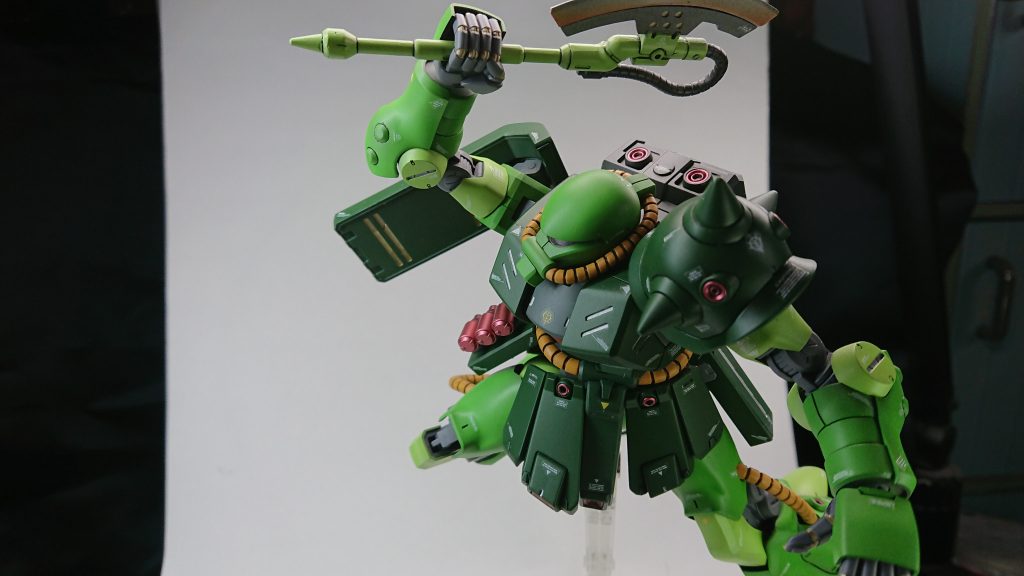 ヒート・ホークの肉抜き穴はエポパテで埋めてます。