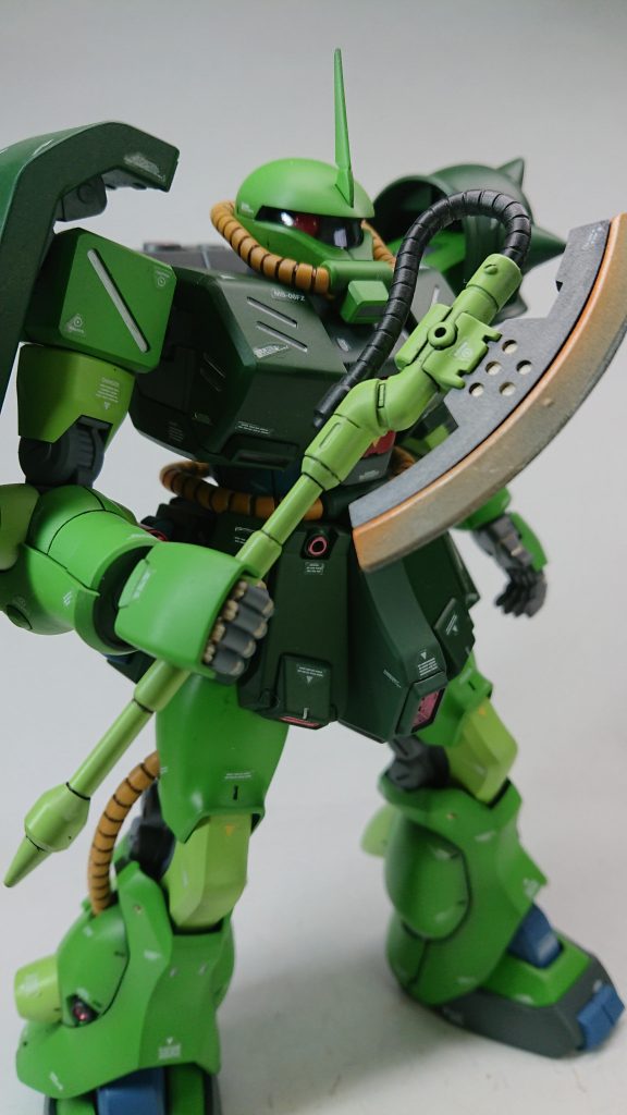 頭部も他の二種類に差し替え出来ます。