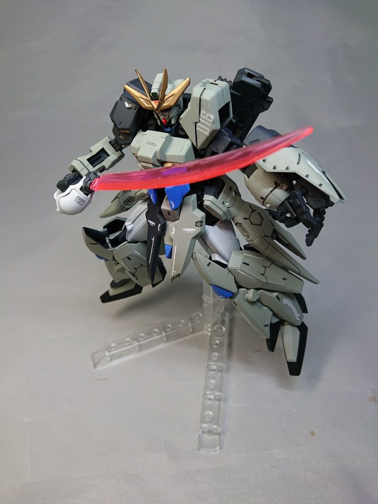 HGフルクロスX1から流用したビームカットラス。塗り分けは少しだけ細かくしています。