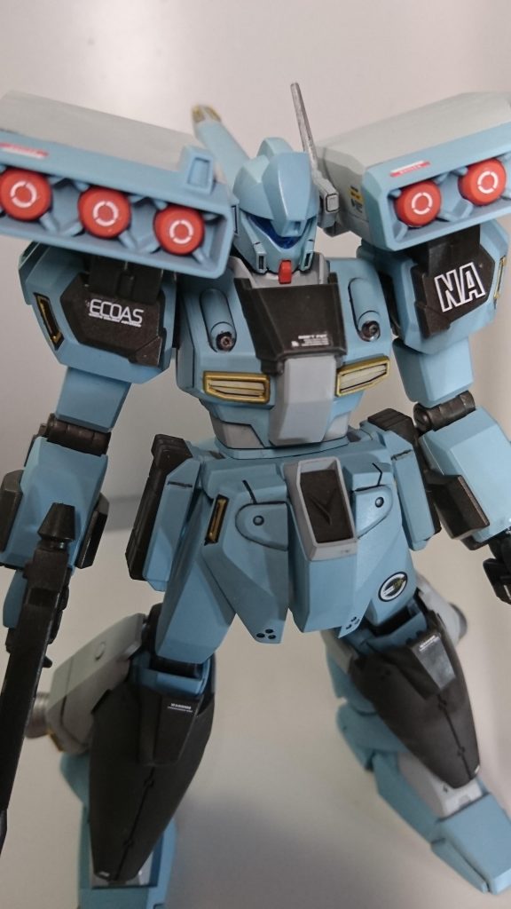 全塗装するに当たりオリジナルカラーにての塗装となります。前回のECHOESジェガンと同じカラーにしようとしましたが、前回は特殊部隊のイメージに対して今回は実在の空軍カラーのイメージにて塗装しました。