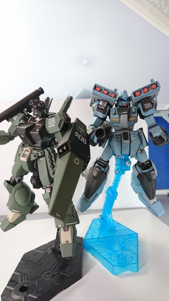 前回製作のECHOESジェガンとツーショット。どちらもECHOES仕様でもう一体で小隊を作ってみたいです。