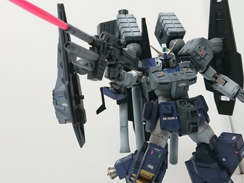 必要な火力を維持しつつ連射能力と取り回しを重視している。