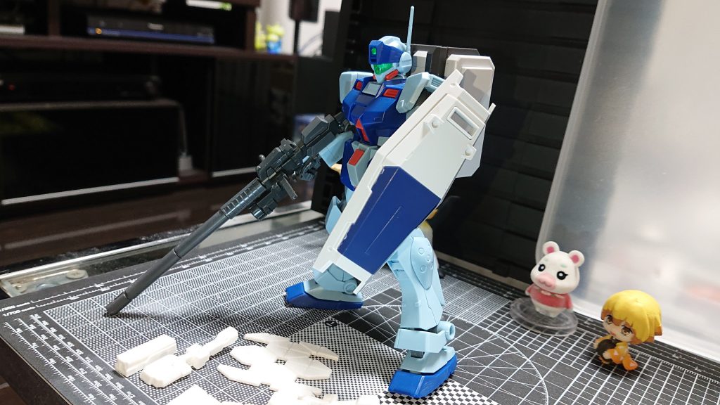 表面処理と仮組みをしつつ、武装関連の構想を練ります🤔💭シールド🛡️はブルーディスティニー3号機のものを装備させてみました。