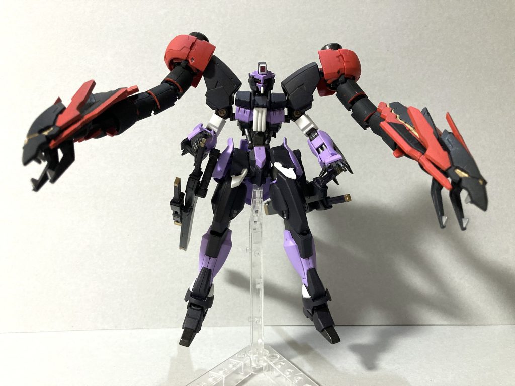 ドラゴンヘッドを展開し、攻撃に転じる。