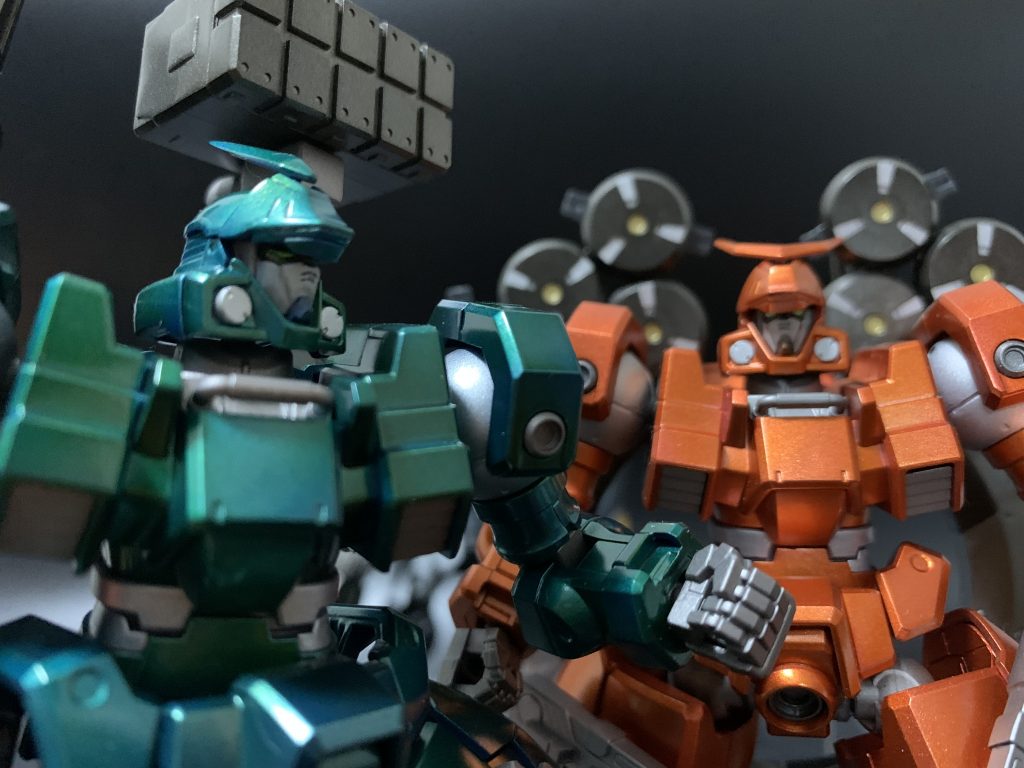 タイトルの通り、ガンダムフェイスに改造しました。ジャンクパーツのガンダム顔を複製して流用。敵がガンダム顔ということは、ホワイトハングにも、世界国家軍にも大きな意味を持つことでしょう。