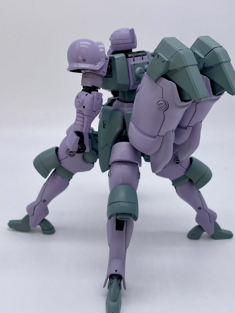 デスアーミーも作ったことがありますが、結構好きなデザインのMSなんです。エルドラブルートデスビーストも欲しいですね！