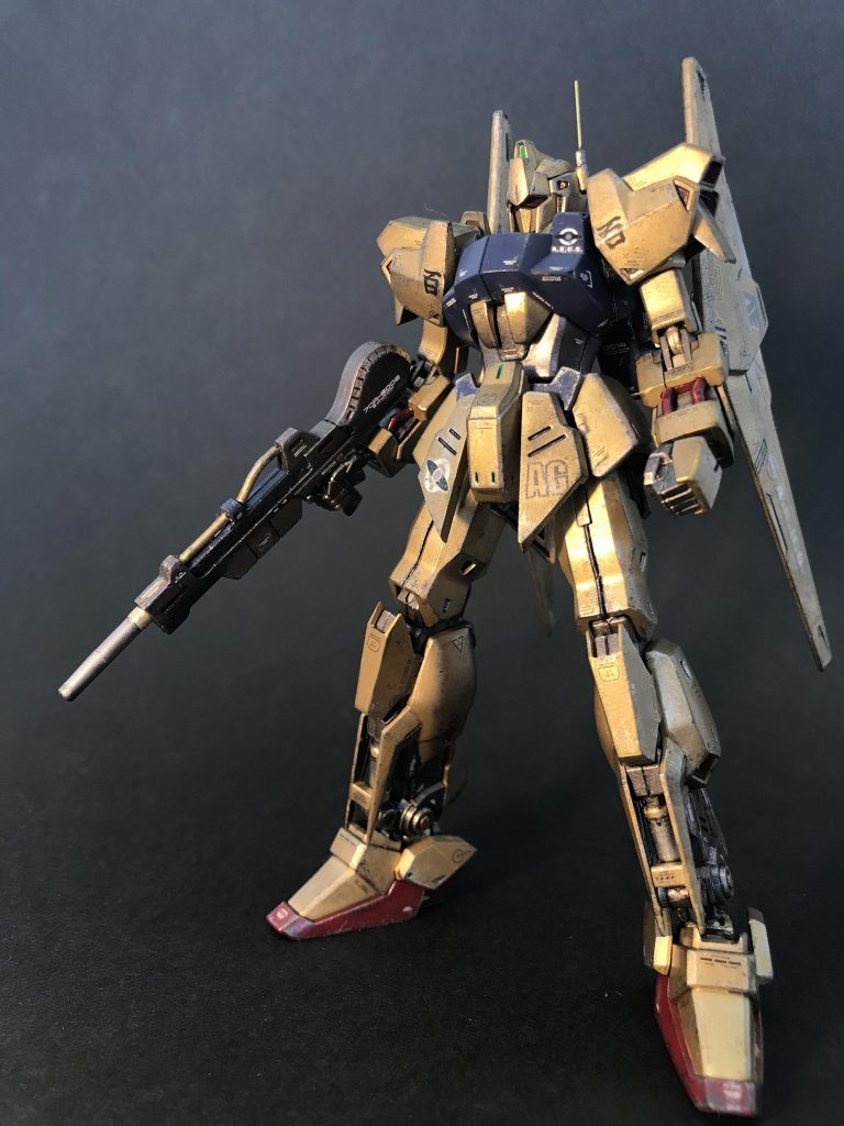 汚しはドライブラシした後、チッピング、ウェザリングマスターしました！ムーバブルフレームを塗ったせいか、太もものパーツ同士に隙間ができる事故発生、、、泣