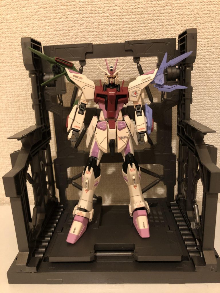 エアブラシによる塗装と、アクリジョンでの筆塗り部分塗装で塗装しました！