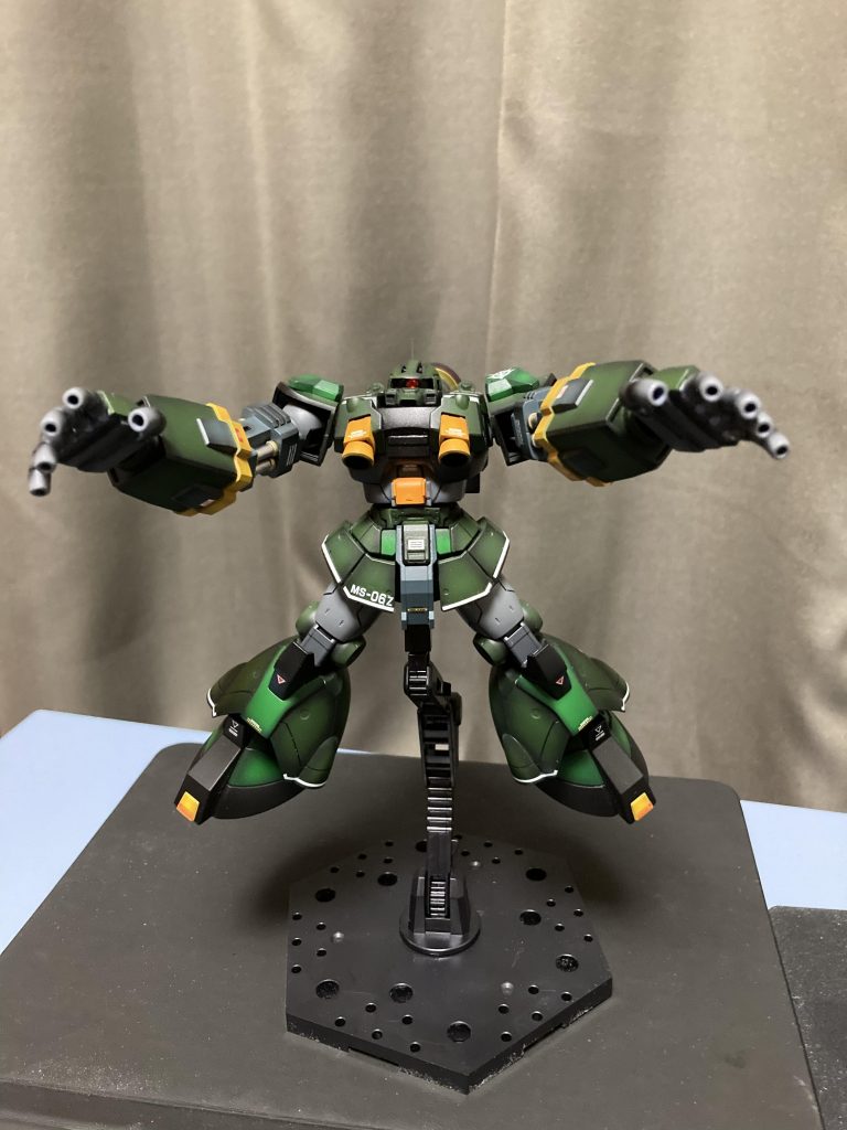 結果的にはジオングの腕のインパクトが凄くてAOZのギガンティックアームっぽい何かいい感じになった気がしますギガンティック多分ギリシャ神話の巨人を指す言葉からだと思うのですがコメントの中からゴーレムと言うワードを頂いたのでゴーレムと呼びます^_^