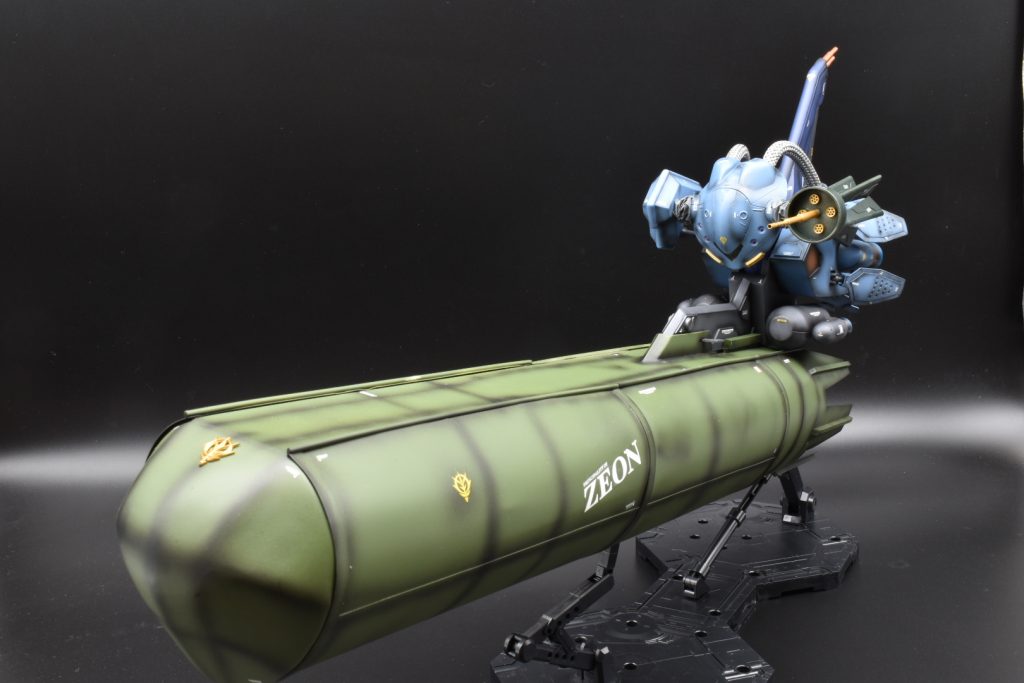 ウェポンコンテナは脱着式にしてあります。