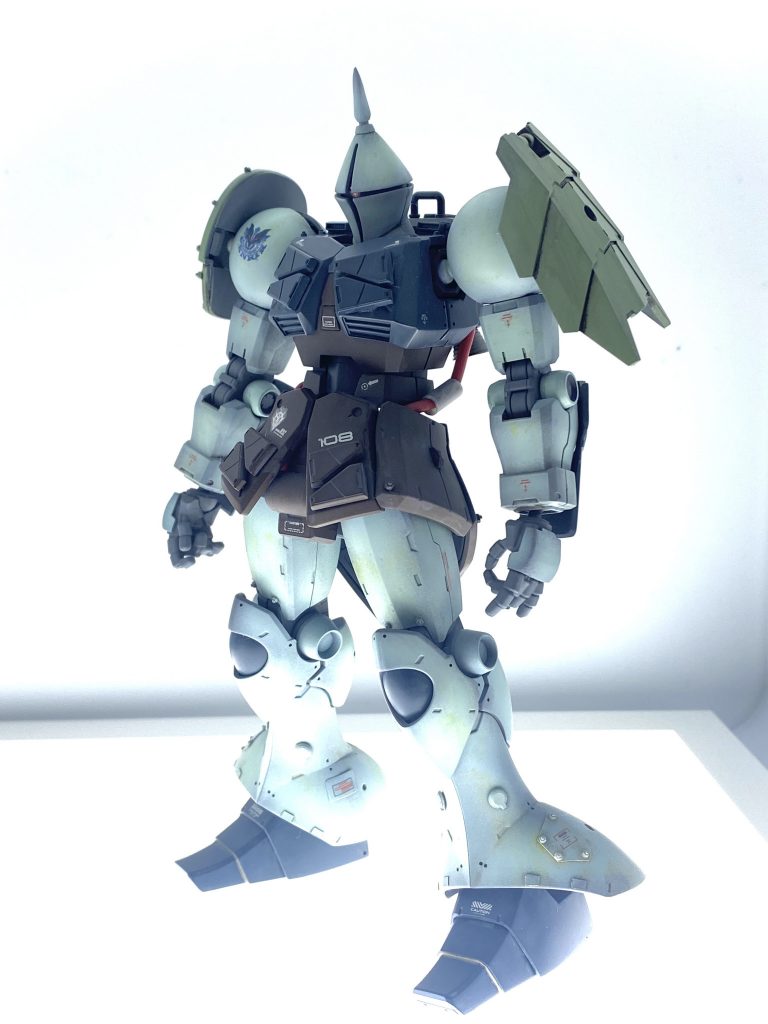 肩装甲は30MMと、グリムゲルデを使用