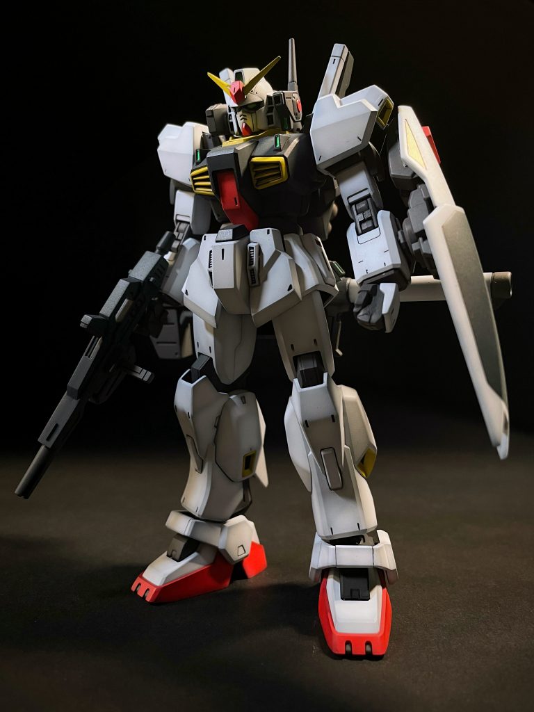 立ち姿がカッコよかったです。全身マッチョだからかも？ nipperで記事になっていた自作暗黒箱を作り真似して撮ってみましたが、腕とセンスが追いつかず…笑