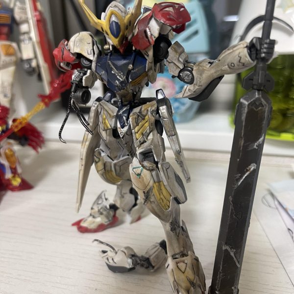 ボロボロなガンダムバルバトスルプス