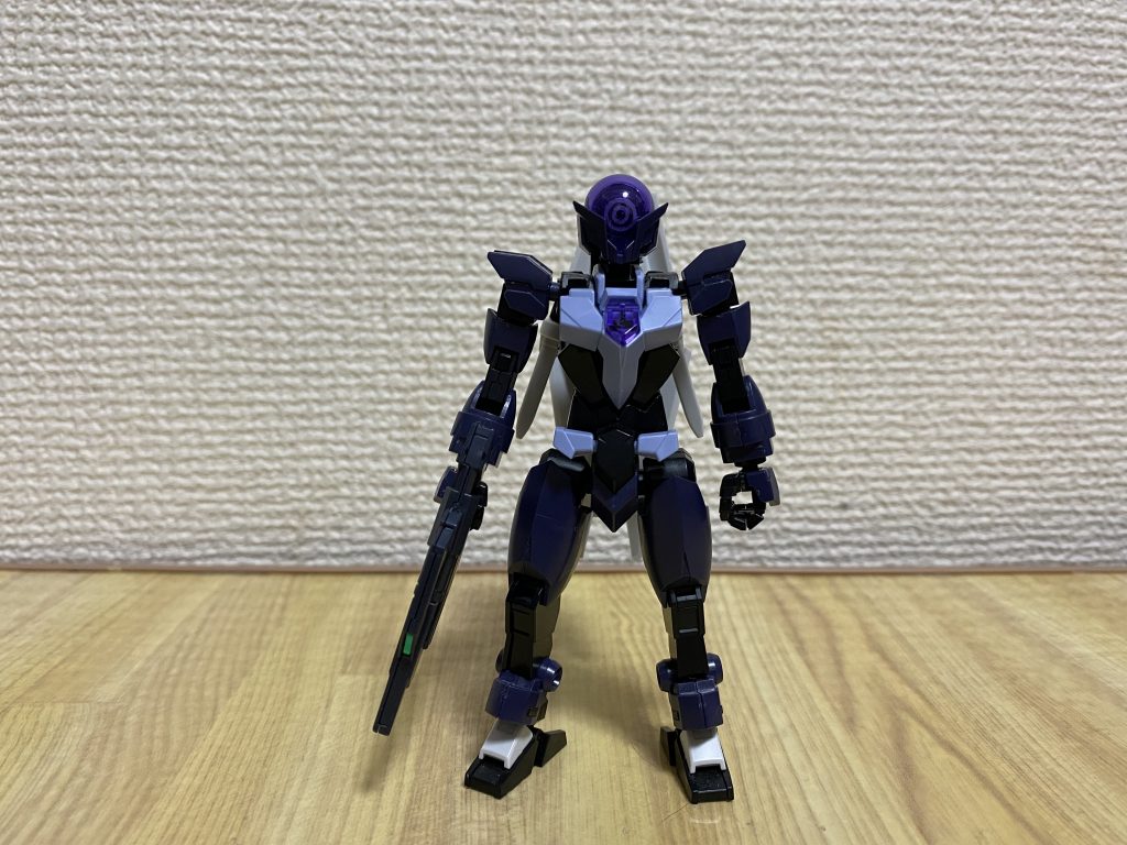 手と足はコアガンダム基準で黒の関節パーツを集めてます。