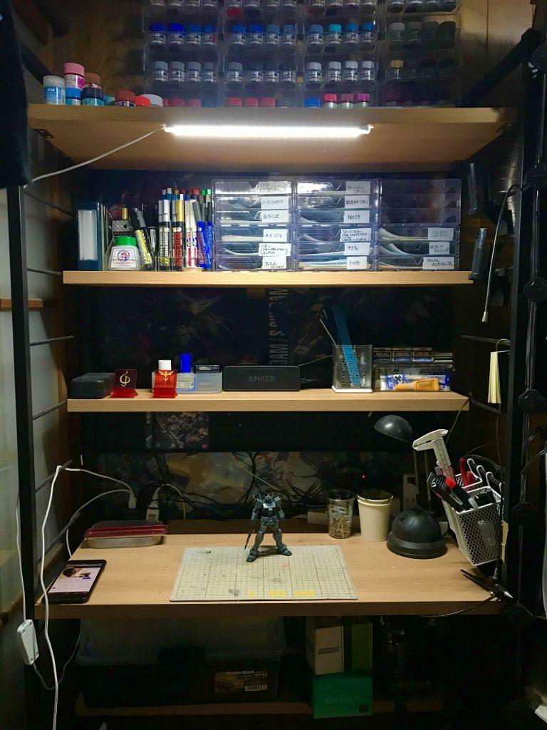 パネルの位置を変更すれば、普段の作業デスクにパッと早変わり！楽なので、今後もこの方法で撮影していこうかなと思います😊