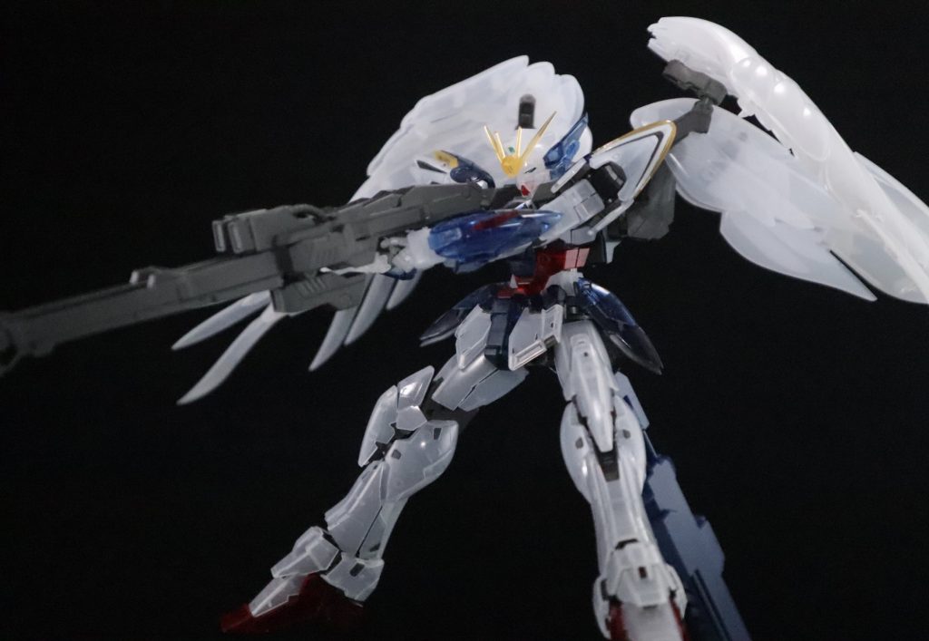 15年くらい前に初めて作ったMGがゼロカスでした。ガンプラの進化を感じる一品、当時も今もウイング位置の正解がよくわかってません。