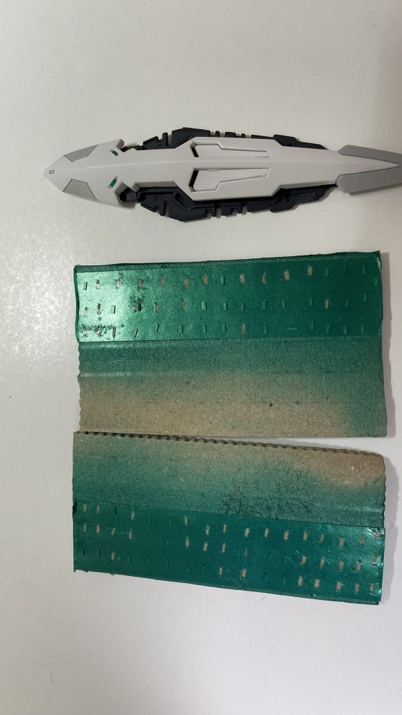 大分剥がした後ですが、メタルグリーンチップ大量製造工場の様子です。