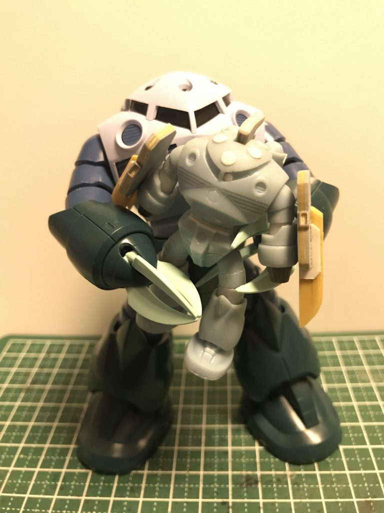 大きさ比較親子という設定です息子のラムズゴックです♪次は息子のパパにふさわしいズゴックを鋭意製作中です