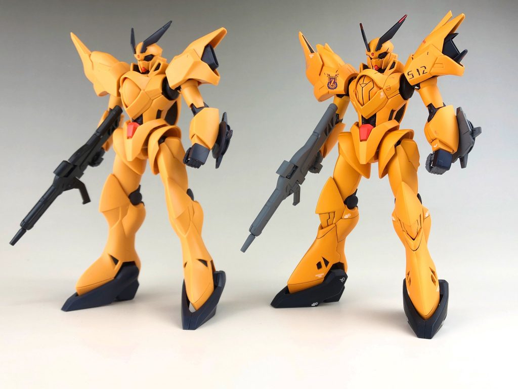 パチ組み(左)との比較。腰と首で各1mmずつ延長し、脛の一体成形パーツは一度バラし、パテから作り直したり脛のラインを変えたり。それこそシャッコーを実際に組んだりした人でないと違いはすぐにわからないかも。