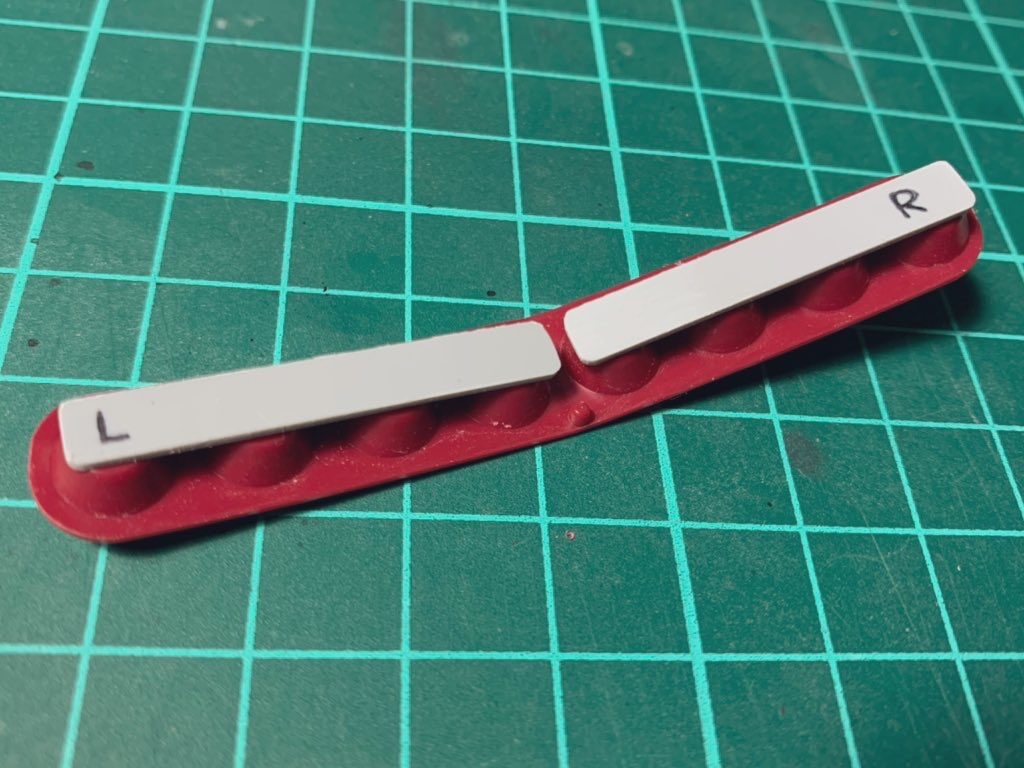 ひとつひとつ塗り分けとか…