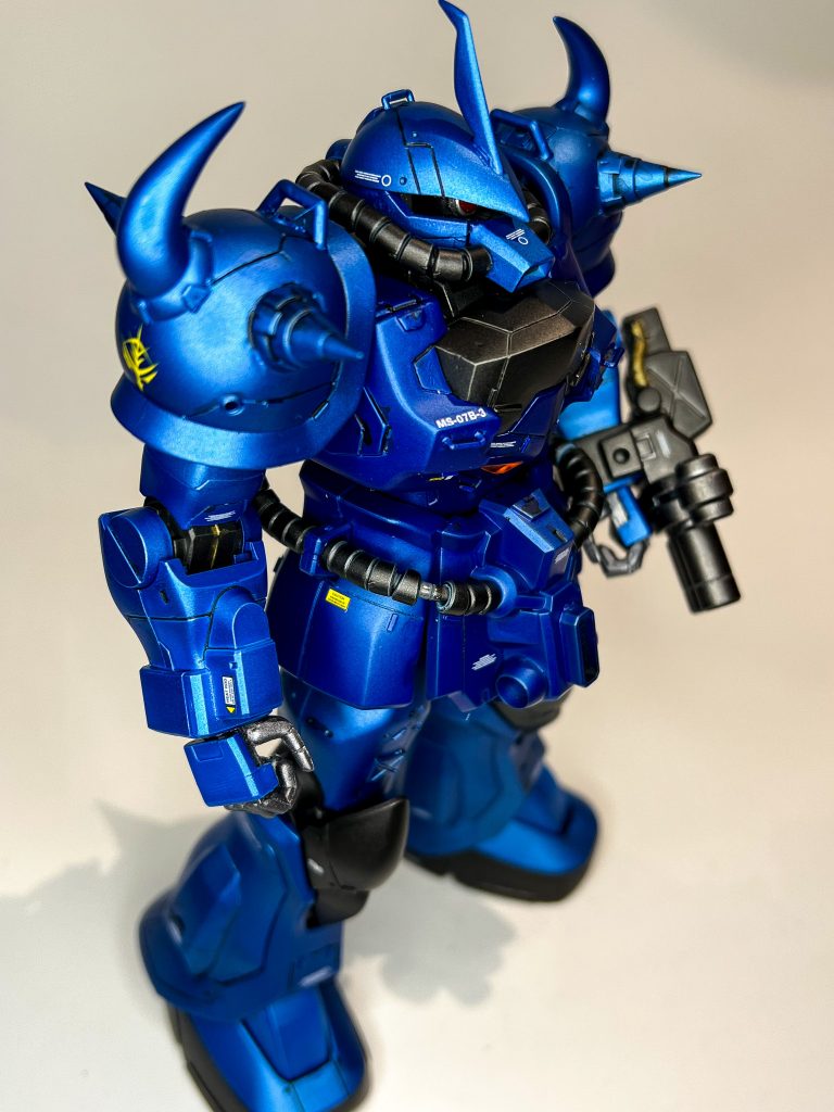 ライトブルーメタリックとブルーメタリックで塗装してデカールに艶消し仕上げ。