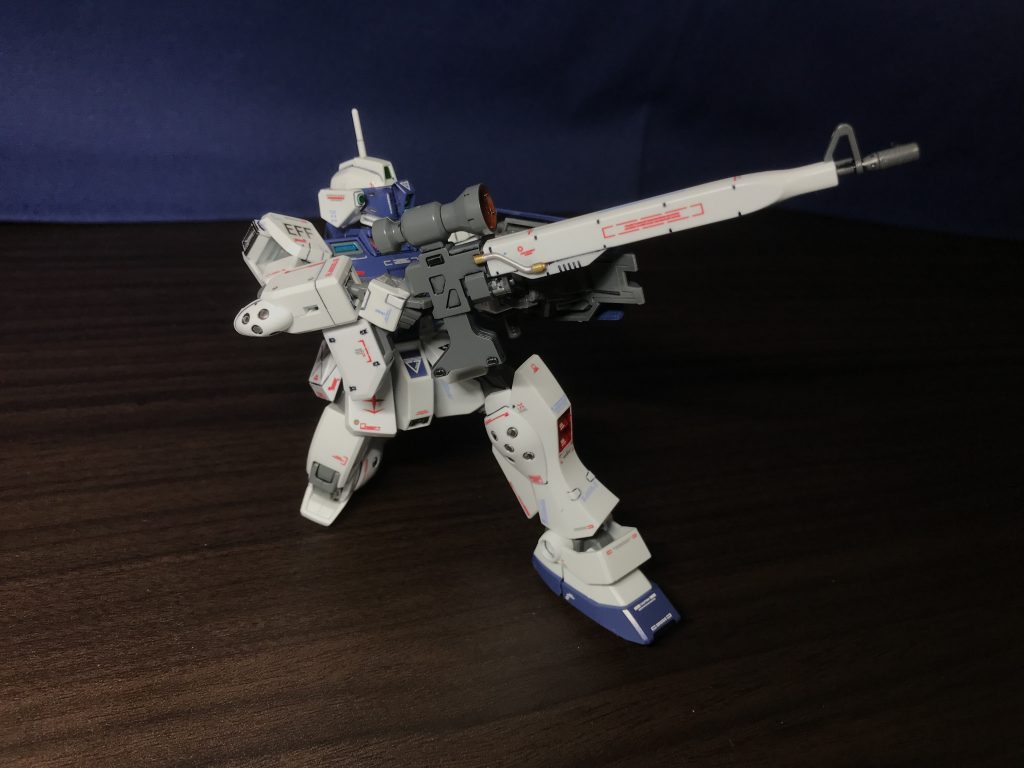 撃ち抜けっ！！…ジムスナイパーはどんなポーズをしてもとにかくカッコいいですね✨