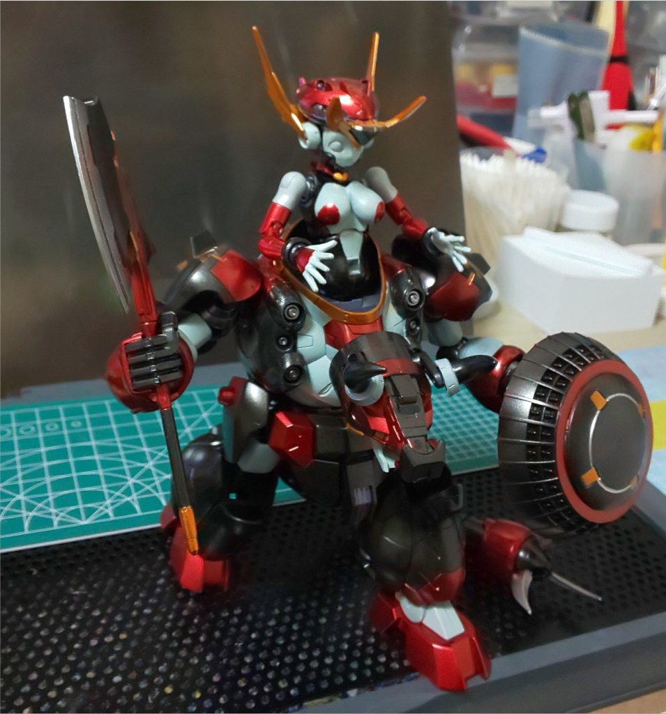 塗装はすべてガンガムマーカーエアブラシで塗装しました。特にプラ板で追加のディテールアップはせずに、余っているガンプラでミキシングしています。