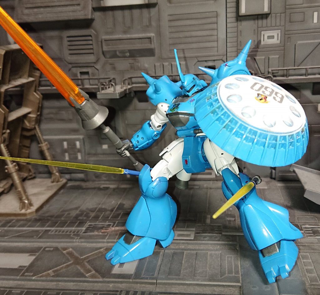 脚部はシュツルムファウストじゃなくサーベルユニット