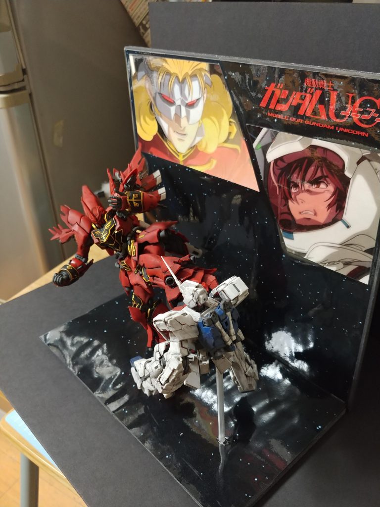 今回は時間が取れなかったのでシナンジュとユニコーンはウェザリングのみですので制作写真がありません…が、満足いく出来です。