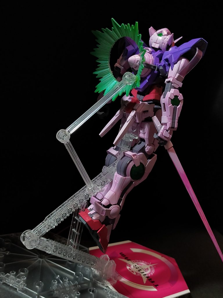 このエフェクトパーツは00系機体と相性いいですね。塗装次第でかなり雰囲気上がります!