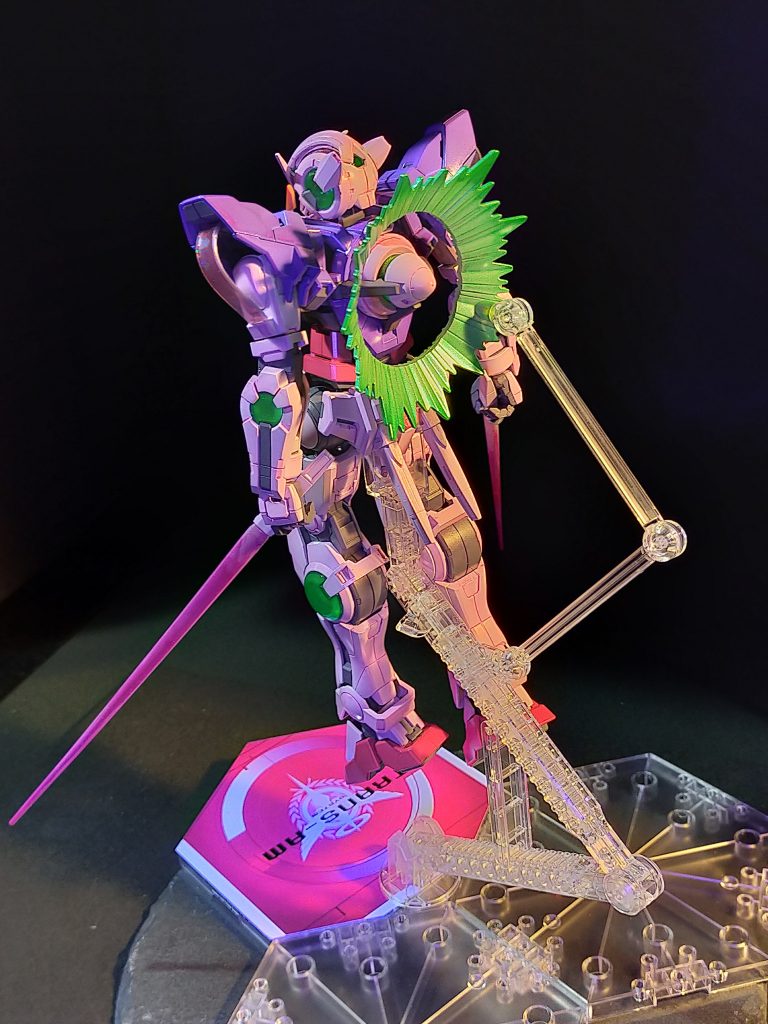 エフェクトにはカスタマイズエフェクトからセレクト。塗装した後台座にセット。