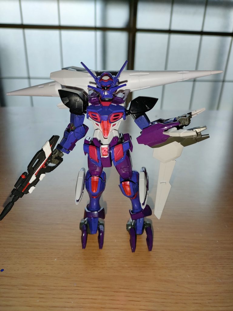 大量武装で全領域に対応。生来の格闘スペックからその都度捨てて臨めばいい。