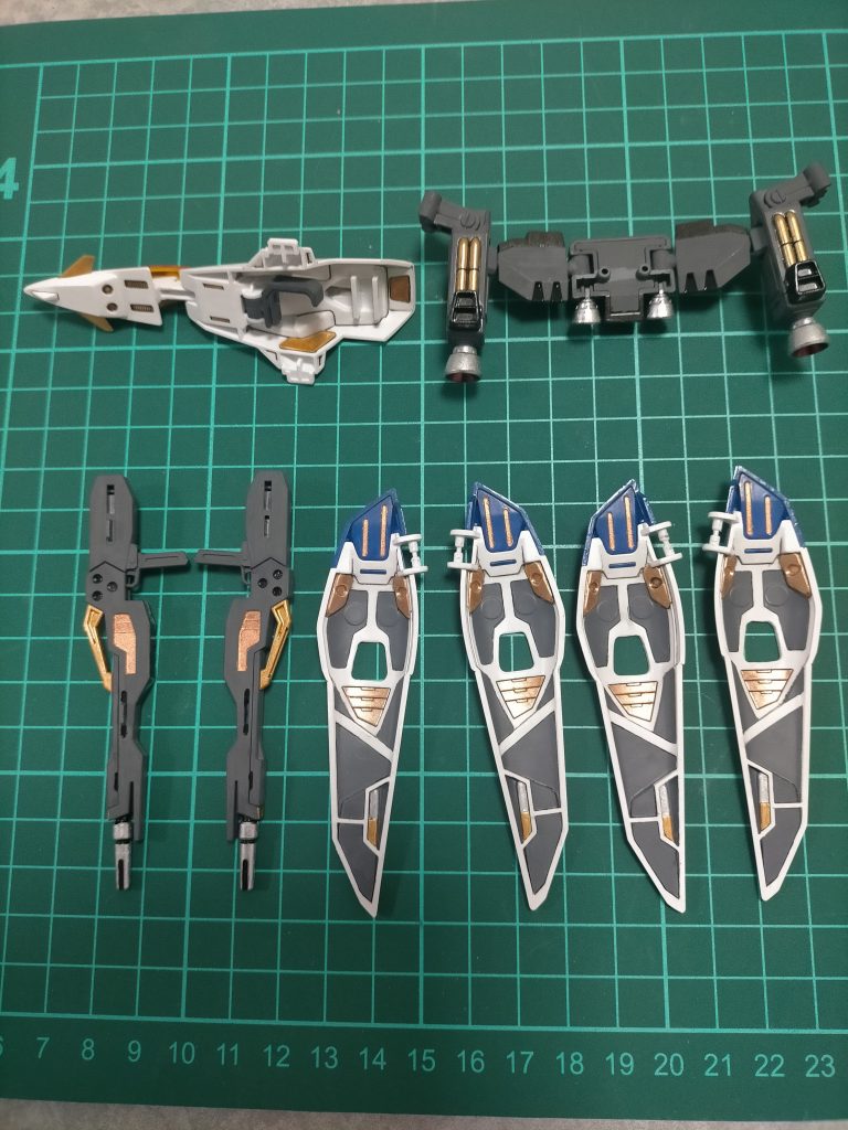 武装塗り分け!特に今回はウイングバインダーの塗り分けに時間がかかりましたが、それなりに満足な出来となりました(笑)
