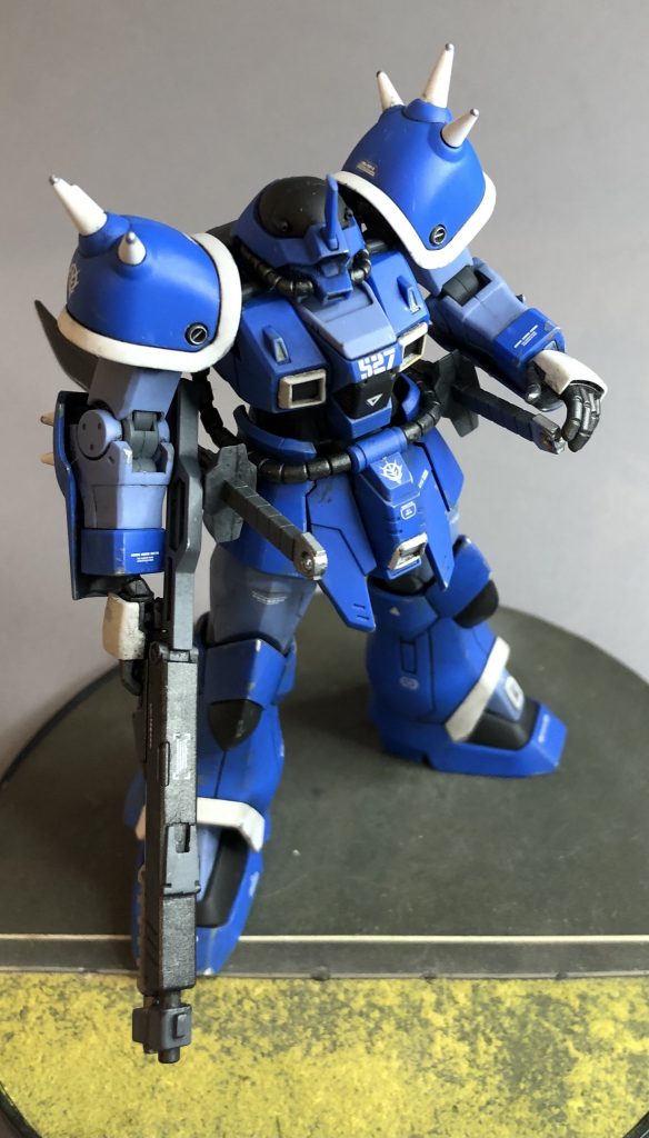 塗装については、胸ダクトのイエローが目立ちすぎと感じたため、ホワイトに変更。その他ちょこちょこ塗り分けを行い、いつものようにデカールウォッシングウェザリングつや消しフィニッシュです。