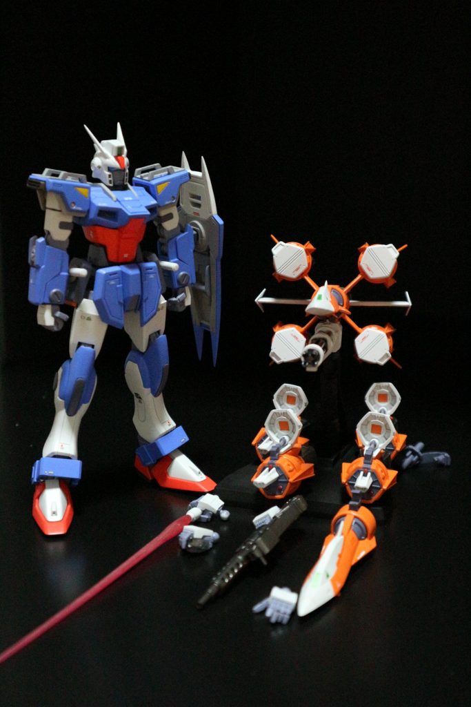 HGCEエールストライクガンダムが7割ぐらいで残り3割は元キットなので設定どおり高性能な量産機になりました（笑）ストライクの関節なので良く動くんですが塗装がはげるので控えています。撮影は・・・・・・・今後頑張ります・・・