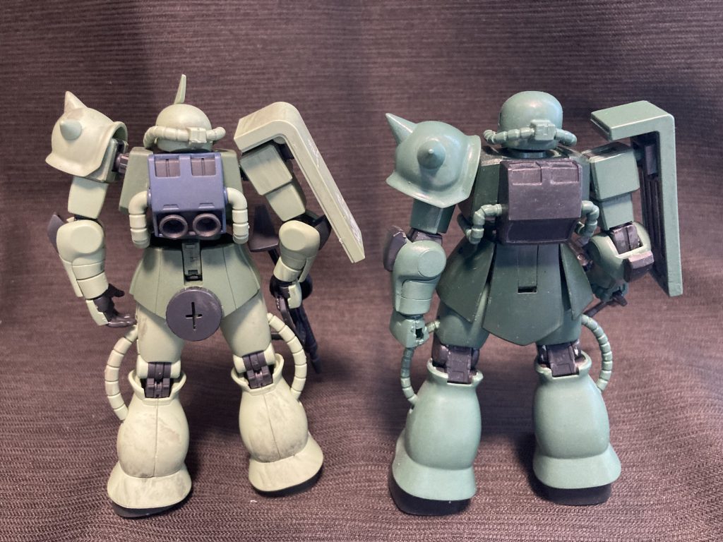 脚部は旧キットでは合わせ目を消しましたが、新HGではモールド化されているので処理が楽でした。よく見るとスパイクの角度や頭の形も違いますね。