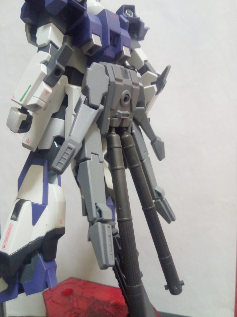 ドッグパックの改造品。小型のフレキシブルスラスターと、継戦能力upの為のプロペラントタンクです。