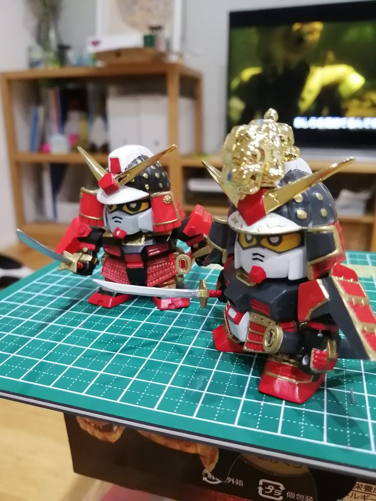 後になって知りましたが、武者のベースは「プラモ狂四郎」オリジナルのリアルタイプ武者ガンダムで、本来の意味でのRX-78ベースは農丸なんですね。子供のころはそれがわからずに、よく混乱していました。双子設定なら兄がRX-78、弟がG-3とかの方がわかりやすかったのになー。