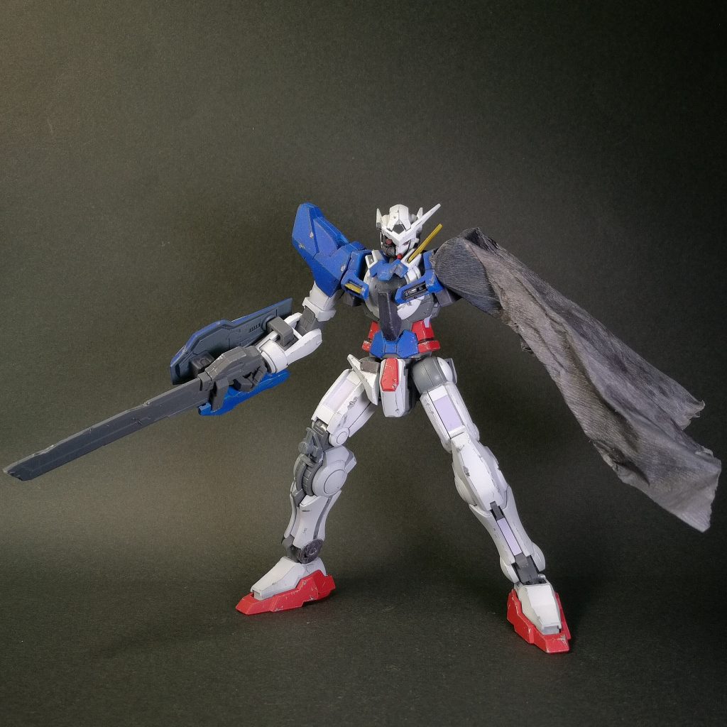 エアブラシとガンダムマーカーで塗装　　　　軽く黒立ち上げですナイフで着けた傷には、シルバーを塗ったりしました