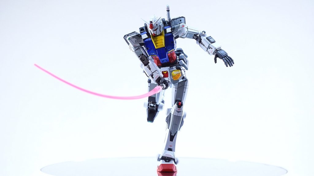 今さらビヨグロを初めて作ったんですが、これの太ももメッチャいい！内側にも可動するようになってるので片足立ちが余裕です。