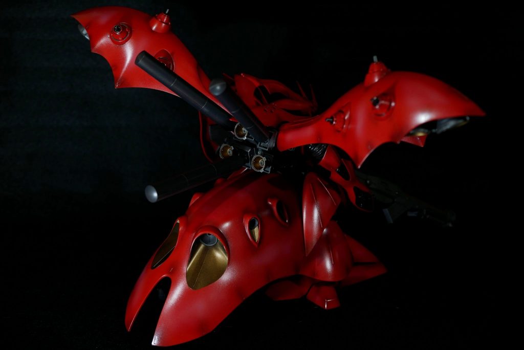 サザビーのパラレル機ではなく、それの強化発展機という感じをイメージして塗っております。