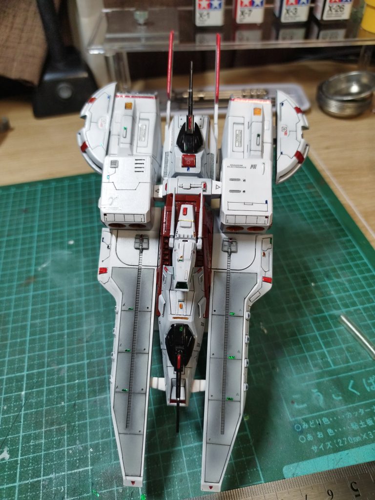 所々にキラキラシールを貼ってます(100均) 