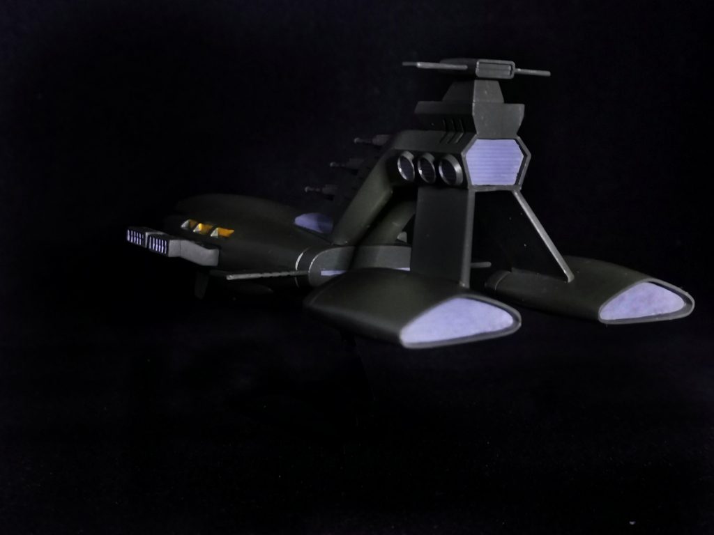 使用塗料はUSダークグリーンクリアイエローメカカラー　ピュアホワイトオリジナルのグレー塗料は全てファレホになりますコートに関してはMr.カラーのスーパークリアー半光沢を使用しております