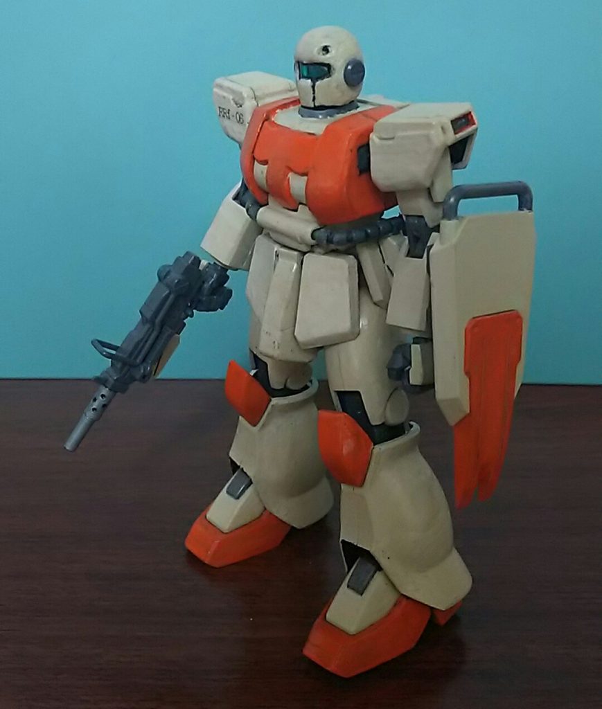 頭と足をどうするかが一番悩んだ結局頭はリバイブのガンキャノンをパテで整形。足は種死グフ