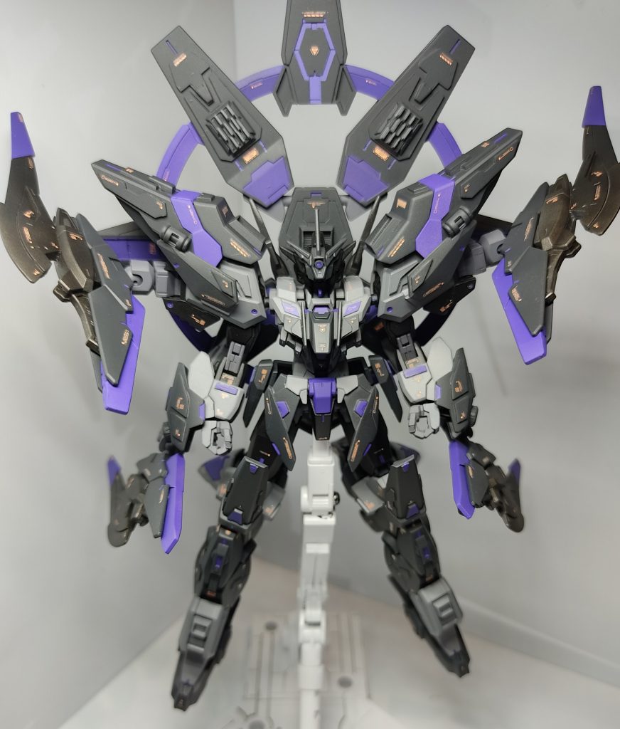 ヴォアチュールリュミエール展開形態ヘパイストスを前面に向けた強襲モード